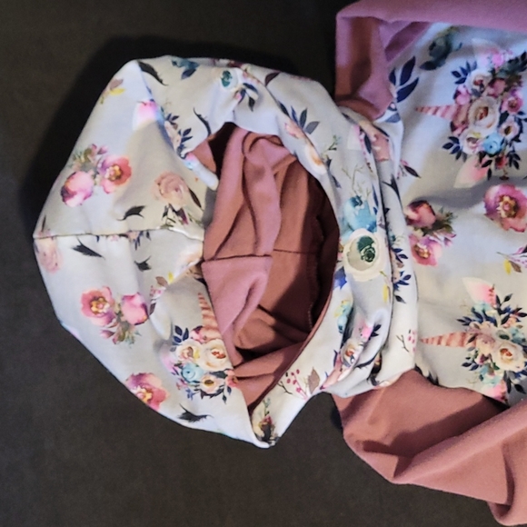 Unicorn sweater 2T - Picture 3 of 3